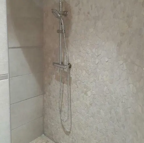 T2 De 45 M2 Sur Avec Jardin Apartament Porticcio (Corsica)