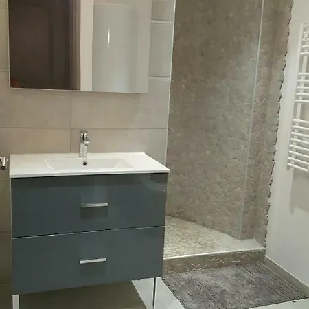 T2 De 45 M2 Sur Avec Jardin 포르티씨오