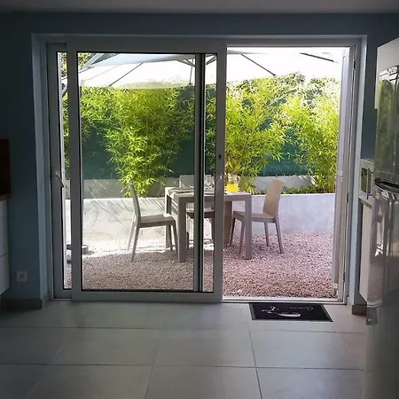 T2 De 45 M2 Sur Avec Jardin Porticcio (Corsica)