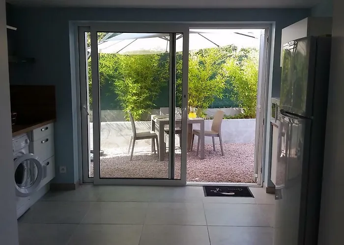 T2 De 45 M2 Sur Avec Jardin Porticcio (Corsica)